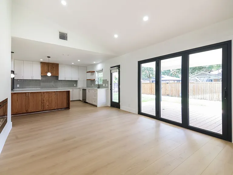 7412 Fenton Dr — Photo 8