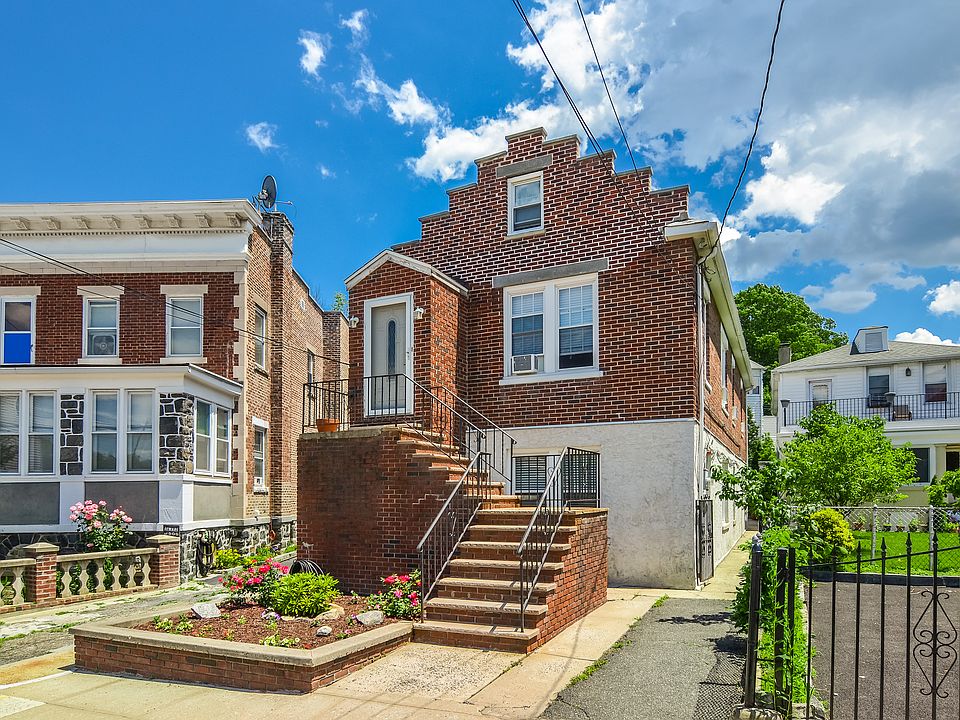 1st image of 118 Gavin St