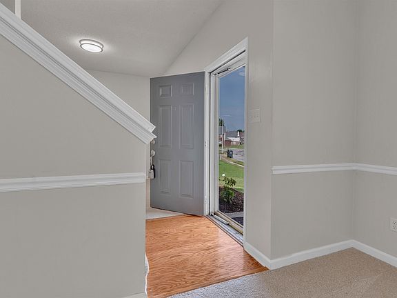4th image of 8701 Citrus Bend Dr