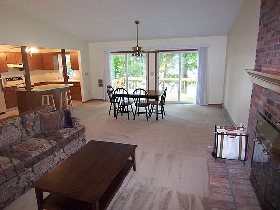 5th image of 1529 Lake Crest Dr