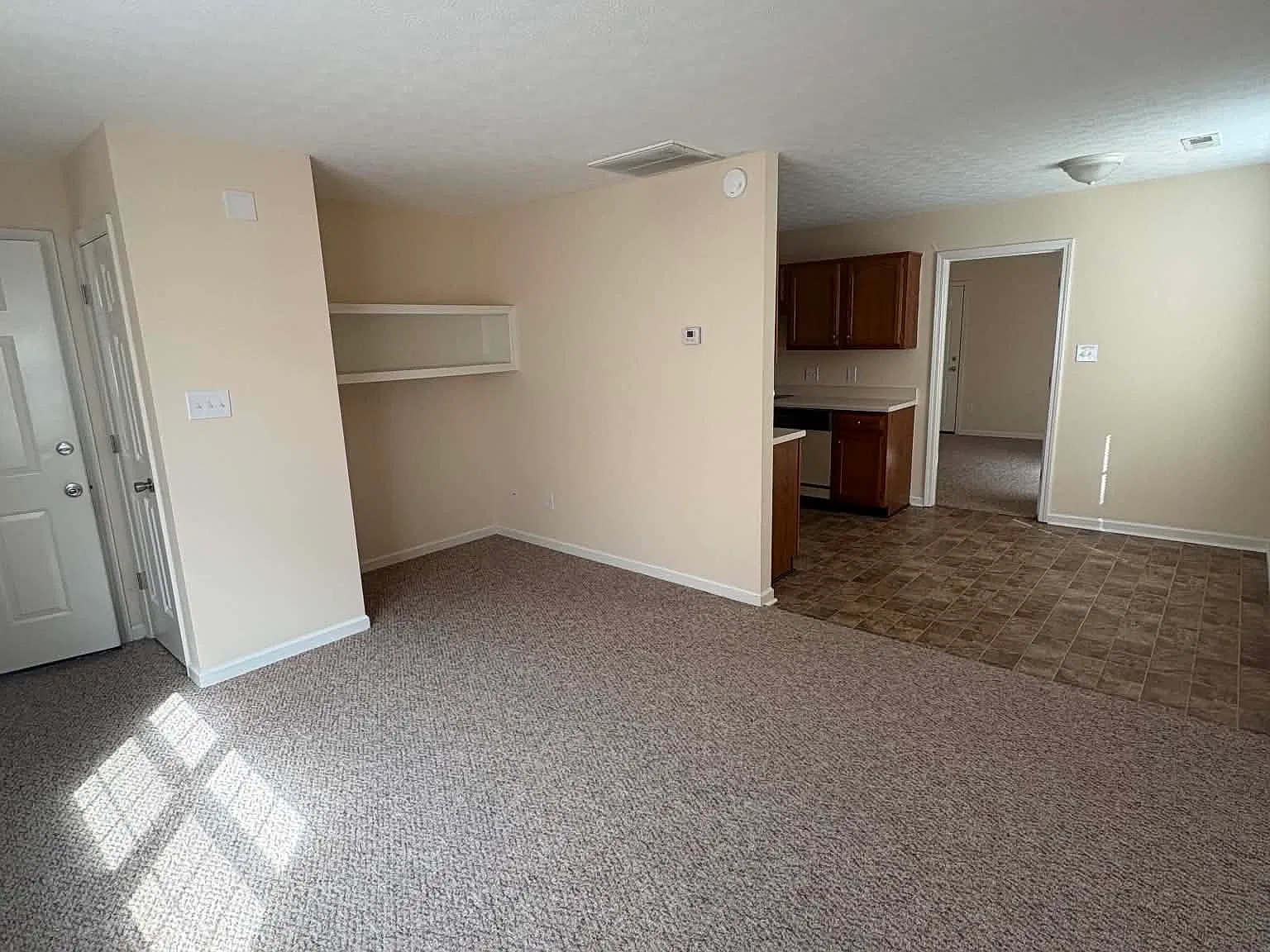 1611 Flanigan Ct - Unit 4 — Photo 3