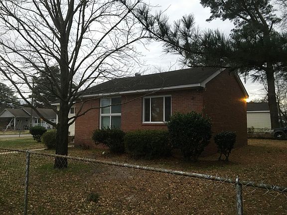 2nd image of 3807 Greenwood Dr