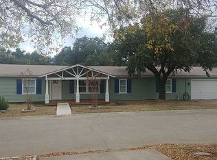 334 Oak Ridge St, Ingram, TX 78025