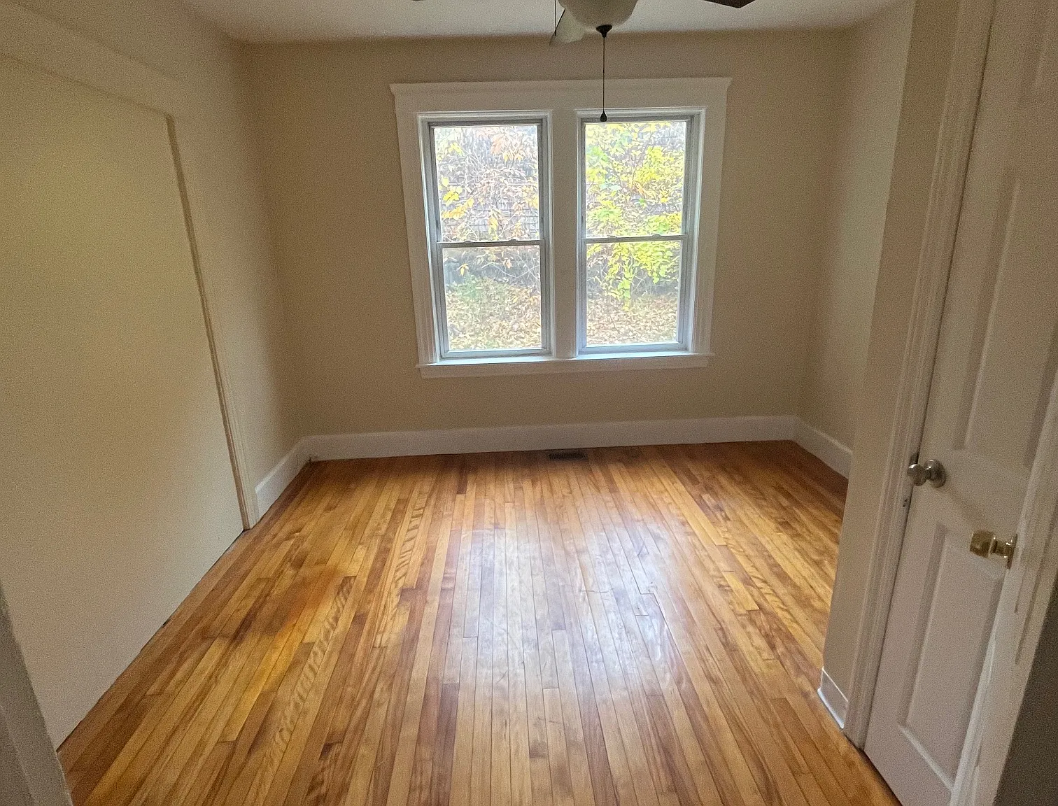 3 bed, $2,100 — Photo 4