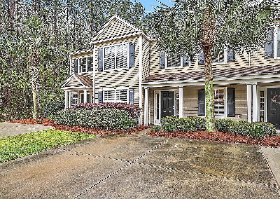 1st image of 1139 Island Club Dr