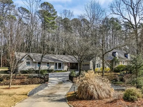 7265 Hunters Branch Dr, Sandy Springs, GA 30328