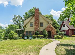 115 E Winthrope Rd, Kansas City, MO 64113