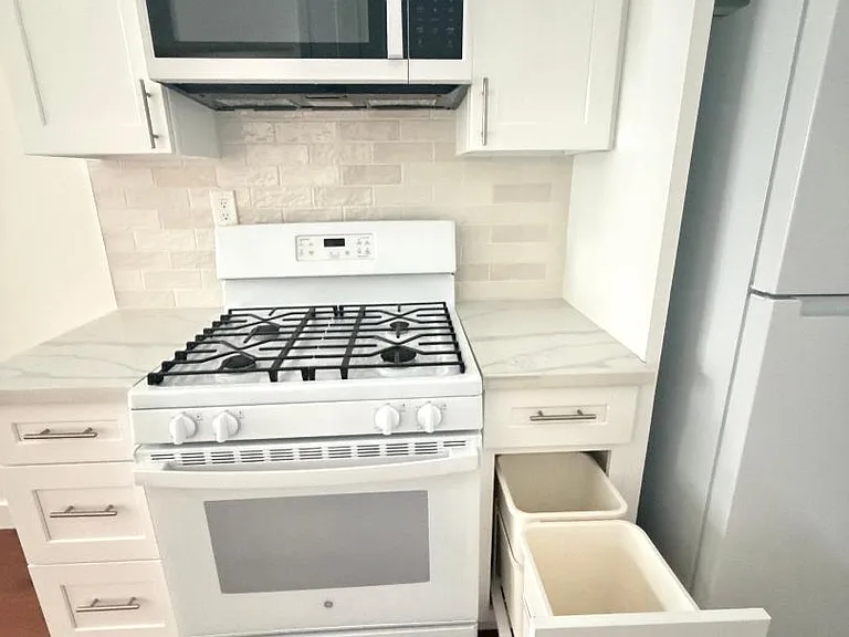 311 N Howard St #4 — Photo 9