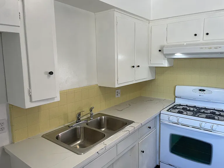12638 Birch Ave #B — Photo 6