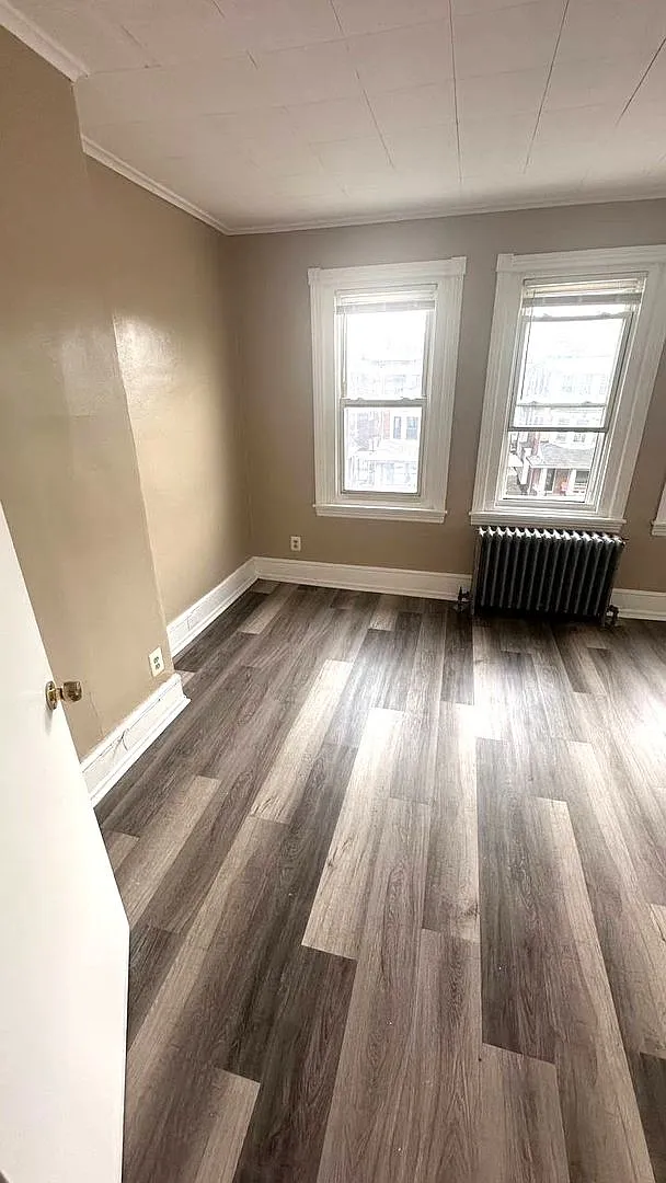 Walnut St 4935 — Photo 4