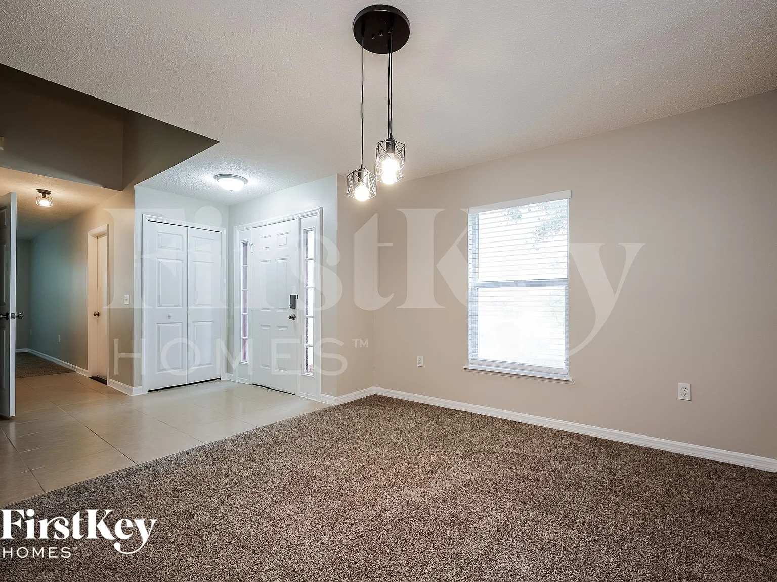 4 bed, 2.5 bath, 2936 sqft, $2,215 — Photo 4