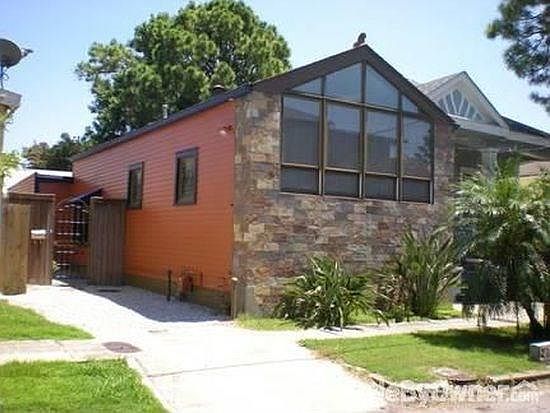1st image of 2135 Fern St