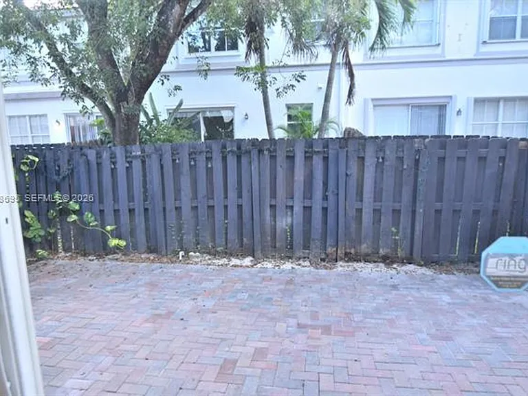 7855 NW 110th Ave #Townhouse 7855 — Photo 24