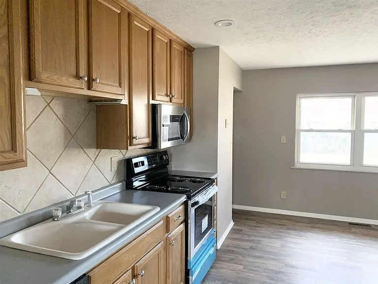 3513 Cedar Ct — Photo 5