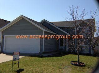 3014 Woodglen St NW, Grand Rapids, MI 49504