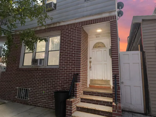 551 41st St, Union City, NJ 07087