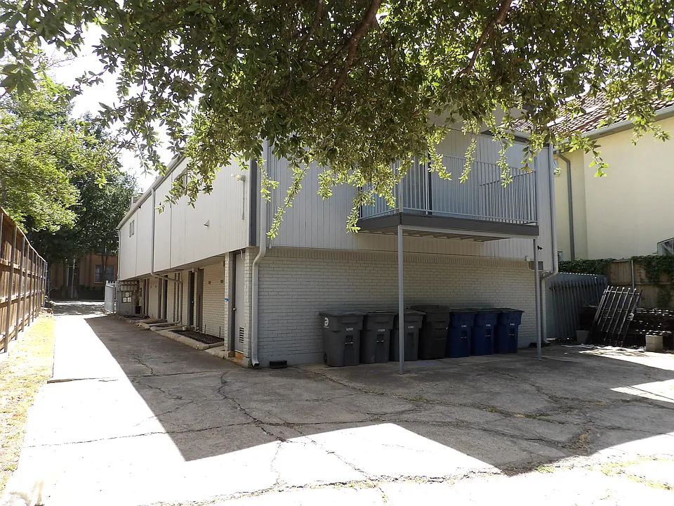 4319 Buena Vista St #3