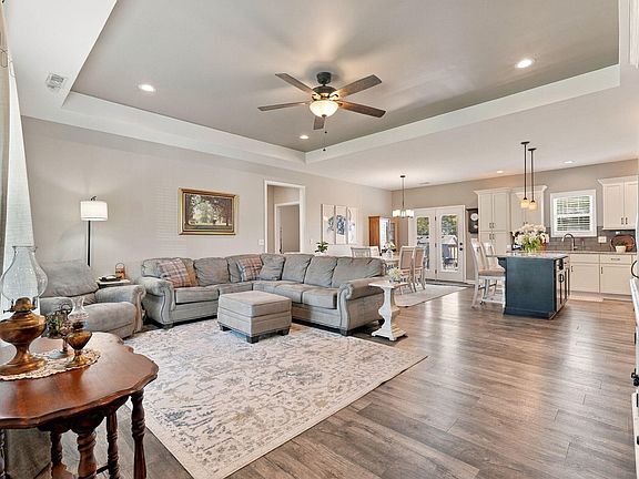 2nd image of 179 Fallow Cir