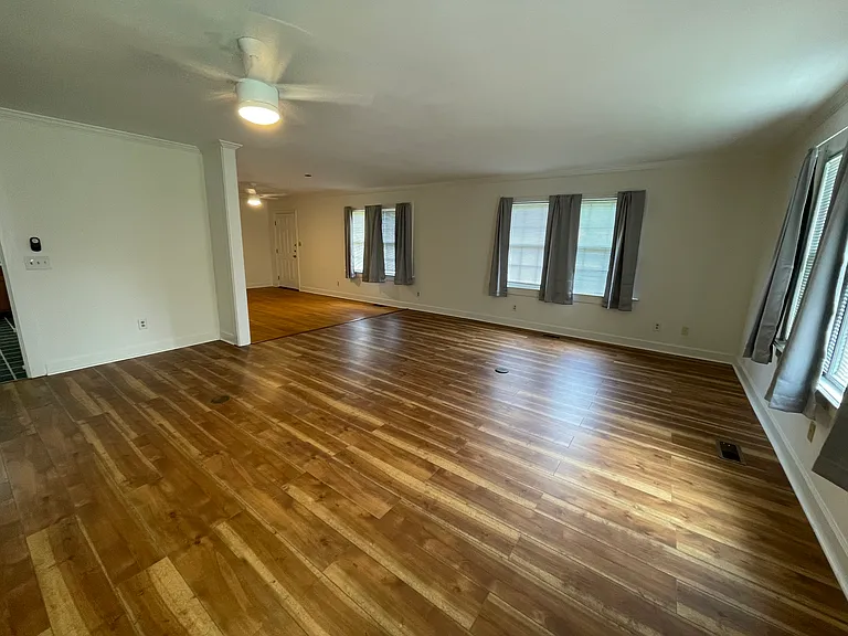 2401 Patterson St — Photo 4