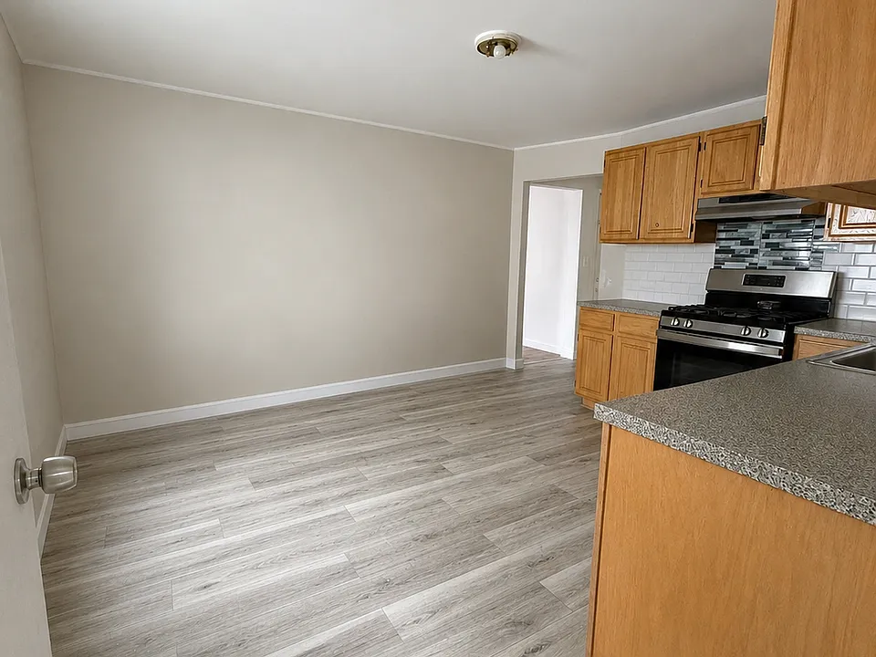 98-100 Mount Vernon Pl #1