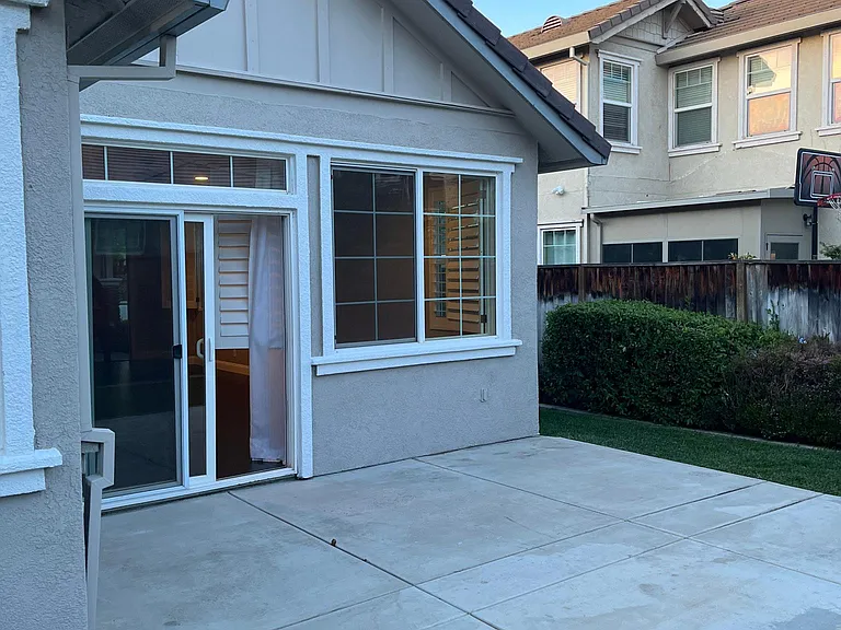 2406 Abbott Ct — Photo 9