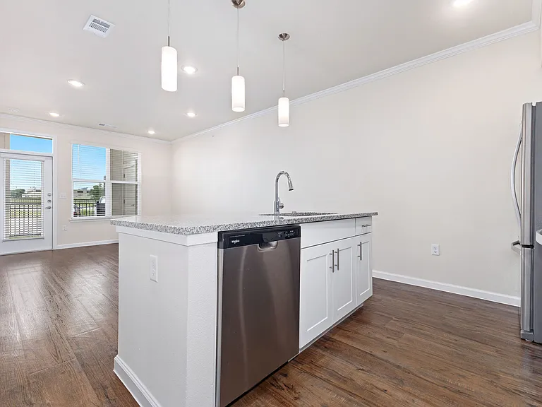 Mariposa Scott and White 55+ Apartment Homes — Photo 6