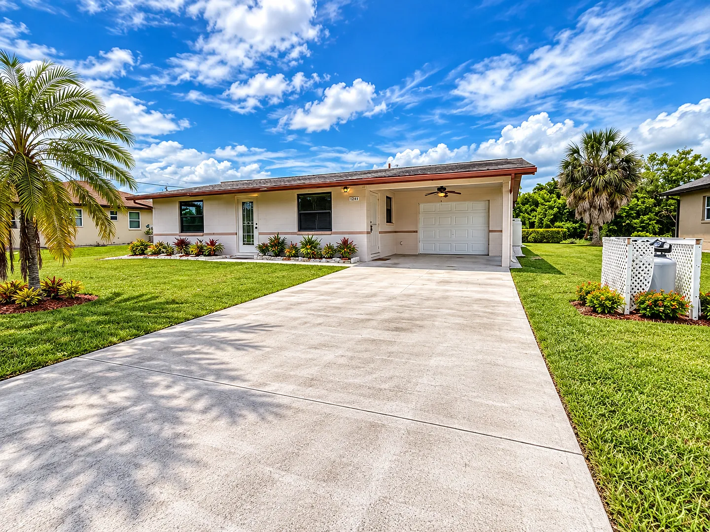 Beautifully Updated Home Modern Kitchen, Garage & Huge Yard! — Photo 1
