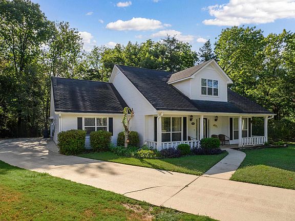 2nd image of 1601 Windsor Ln