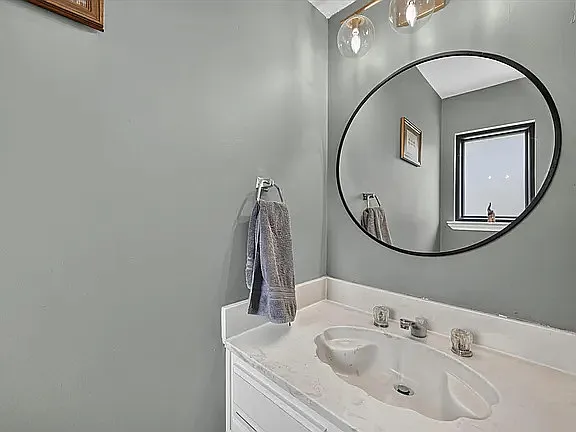 2226 Carmel Dr — Photo 18