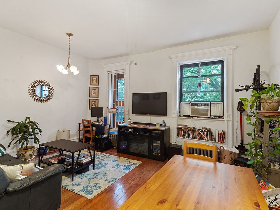 1st image of 46 W 91st St #2