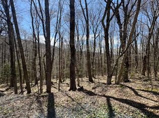 92 Alpendorf Ave, Readsboro, VT 05350