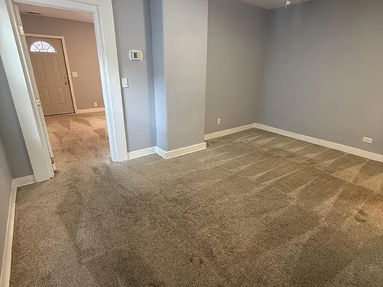 916 Schiller Ct — Photo 4