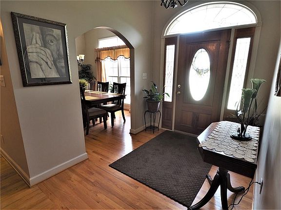 3rd image of 1103 Merrywood Dr