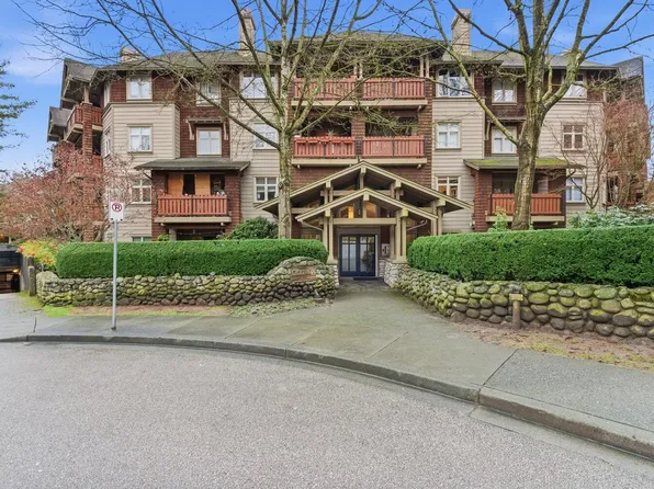 18 Smokey Smith Pl #205, New Westminster, BC V3L 5V3