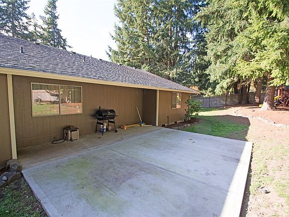 3rd image of 3415 Dartmouth Dr SE