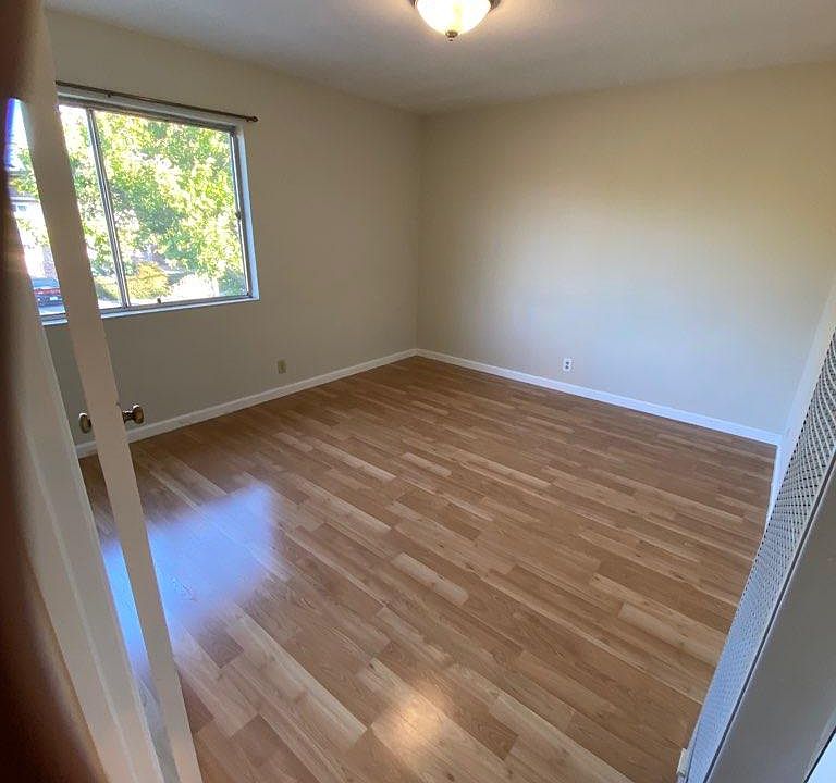 1st image of 636 College Ave
