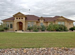 17915 Rockys Cir, Lytle, TX 78052