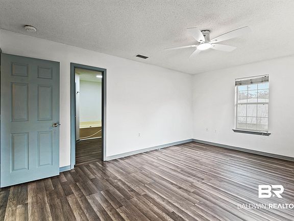 5th image of 906 Saint Nicholas Ave