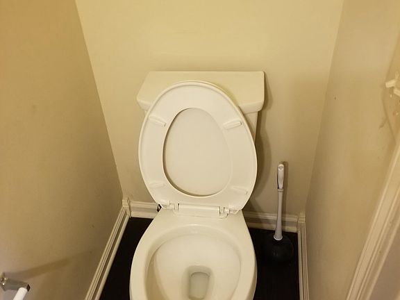 VISITOR TOILET