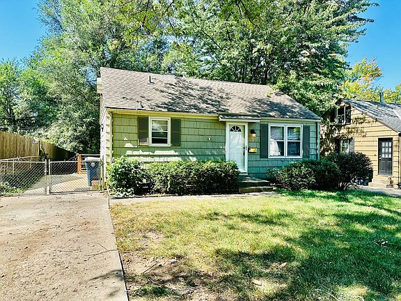 2nd image of 8146 Belleview Ave
