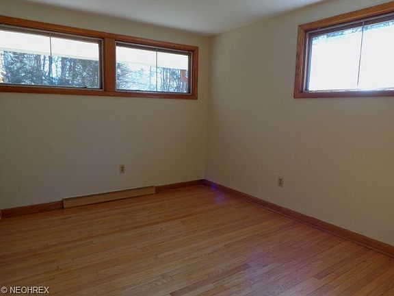 5th image of 1575 S Lincoln St