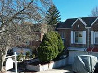 68-10 60 Drive, Maspeth, NY 11378