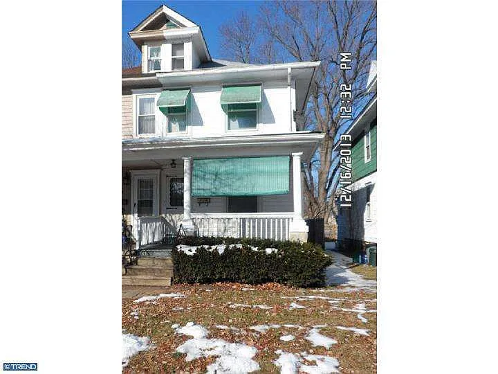 42 E Hendrickson Ave photo 1