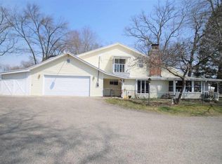 50923 N Shore Dr, Elkhart, IN