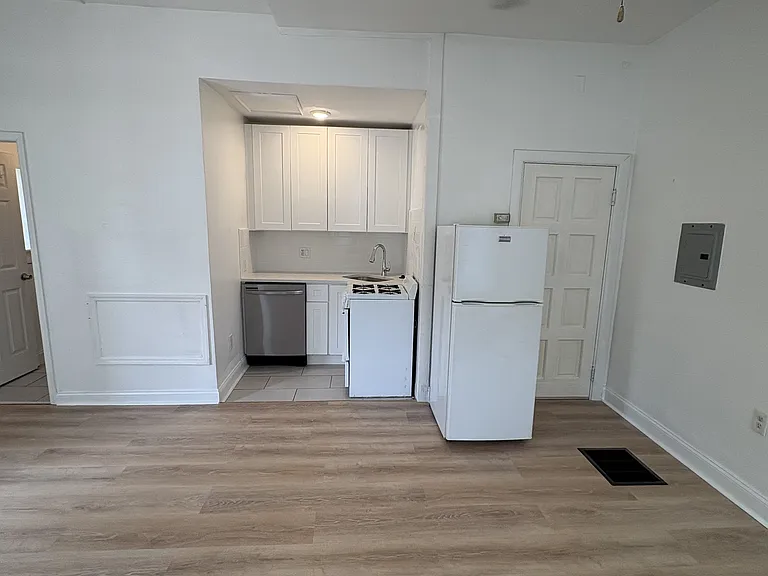 4078 Pechin St #1R — Photo 1