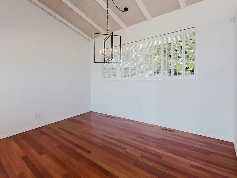 15550 Broom St NE — Photo 11