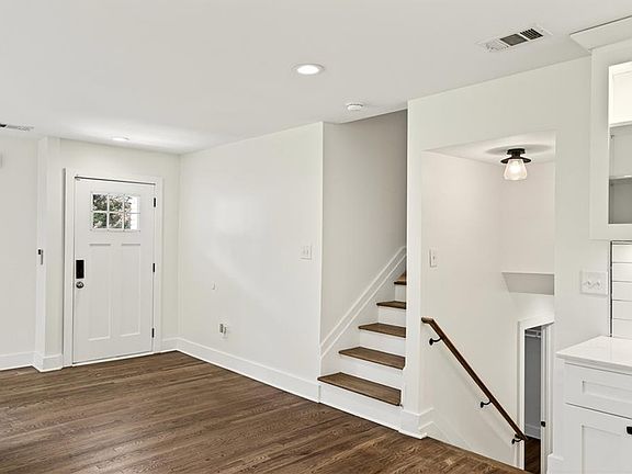 3rd image of 1344 Midlawn Dr