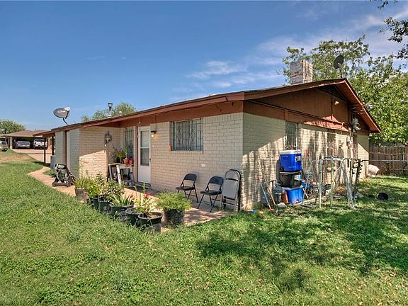 3rd image of 1309 Parsons Dr