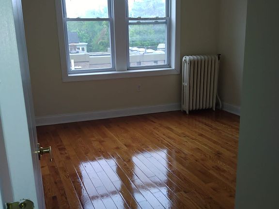 2nd image of 565 Bergen Ave #36E