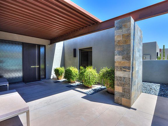 Courtyard/Entry